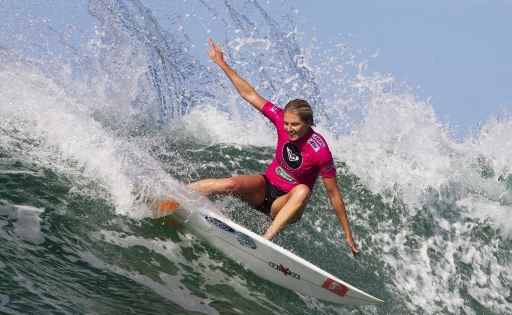 Stephanie Gilmore from Australia winning her quarter final today. Gilmore defeated USA surfer Courtney Conlogue. Gilmore goes into the semi finals to face fellow Australian Sally Fitzgibbons. It's all Australian's in the semi finals with Tyler Wright and laura Enever to meet in the other semi!